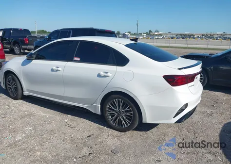 2024 Kia Forte Gt-Line z USA, uszkodzony, nr VIN 3KPF54ADXRE714906